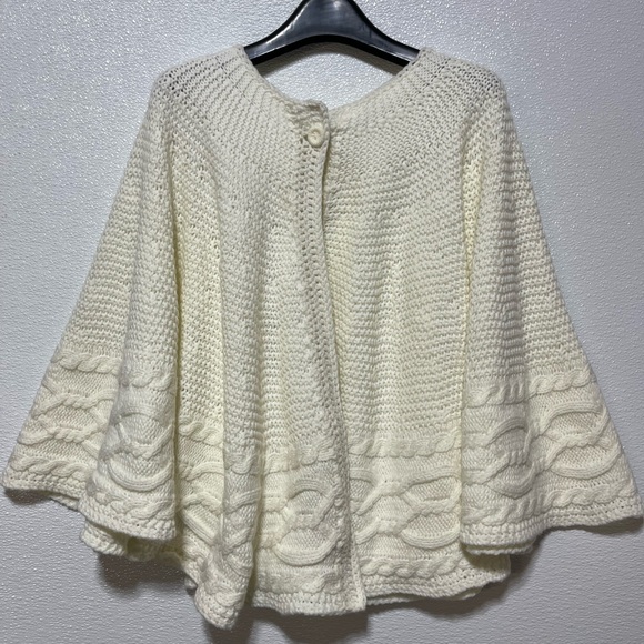 Sweaters - Cream Cable-Knit Women's Sweater Cape